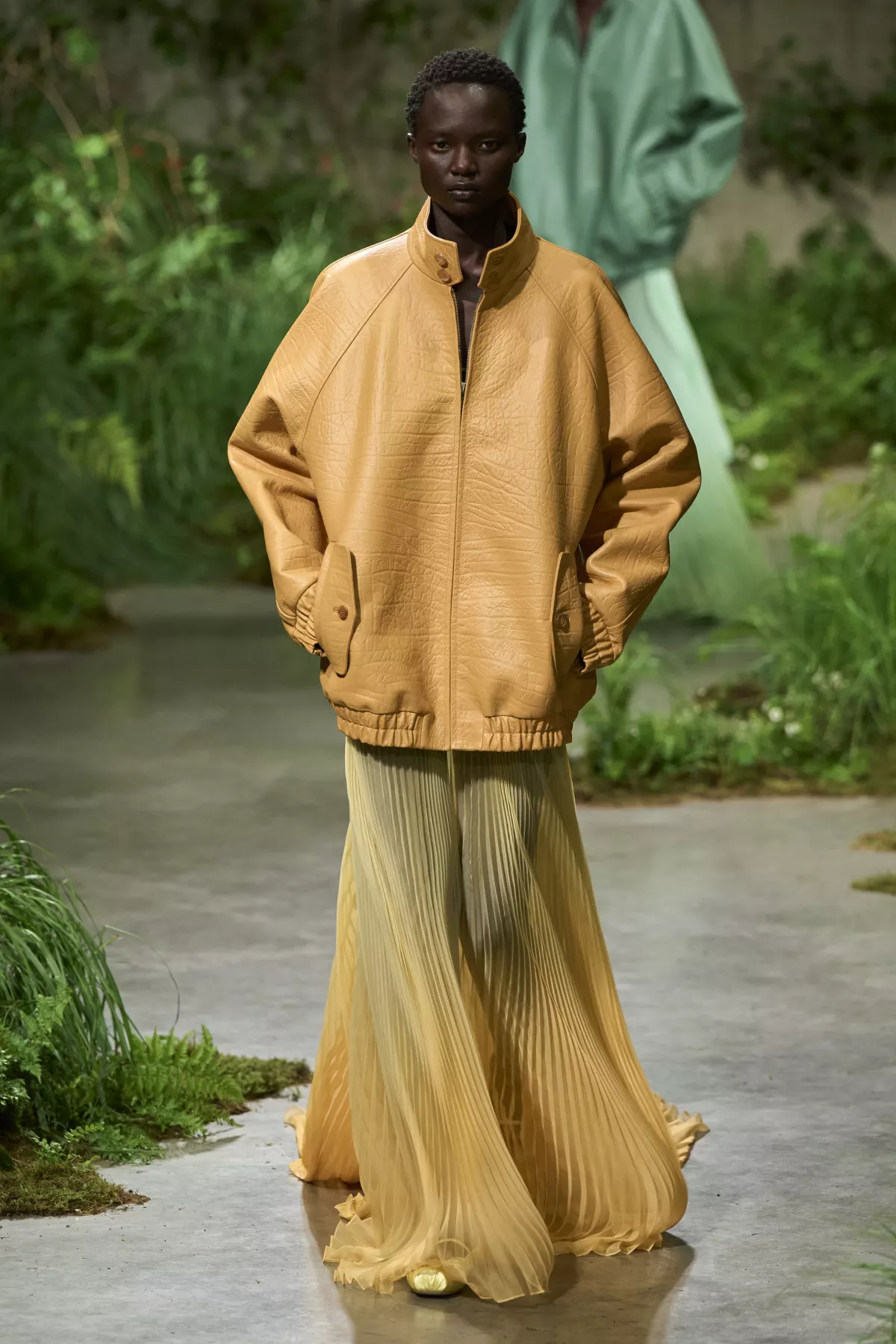 El primer desfile Crucero de Sabato de Sarno para Gucci es un sueño de flores