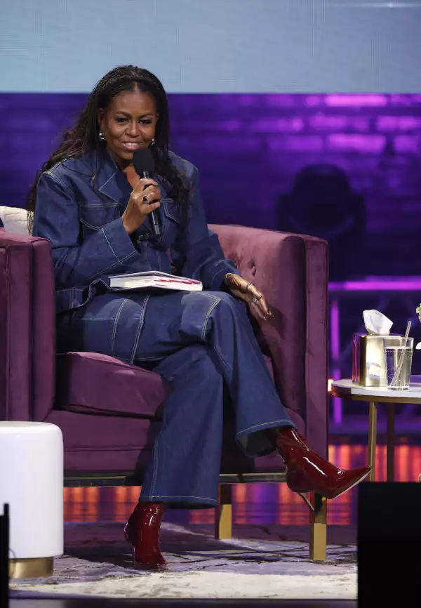 Michelle Obama The Light We Carry Tour