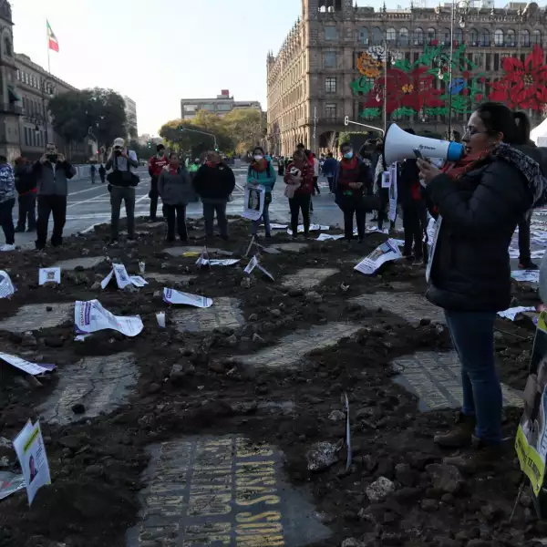 Fosas clandestinas en Palacio Nacional