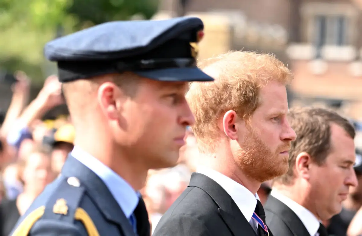 The Coffin Carrying Queen Elizabeth II Is Transferred From Buckingham Palace To The Palace Of Westminster