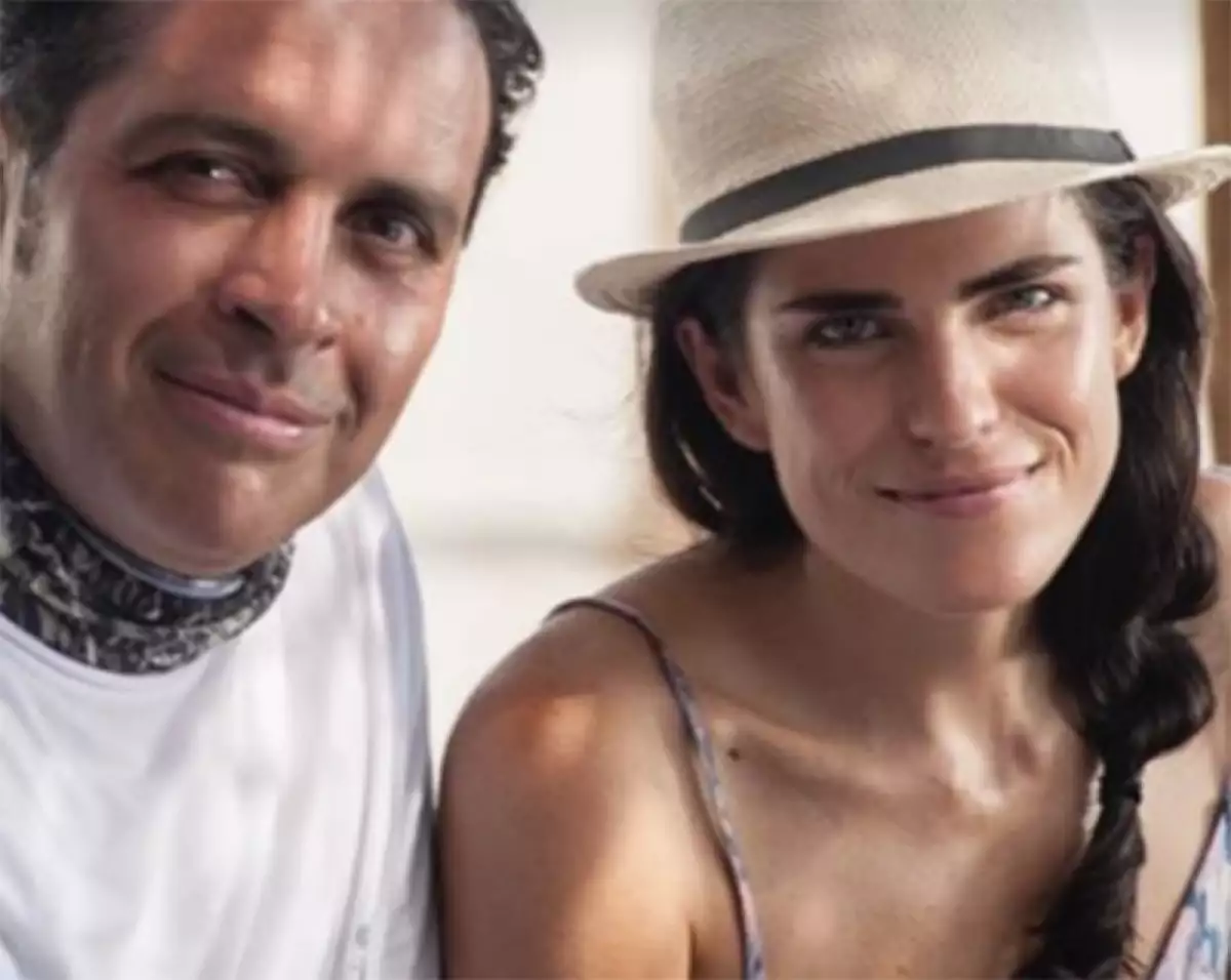 Karla Souza y Gustavo Loza