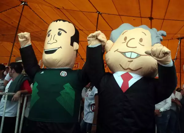 AMLO-Cuauhtemoc