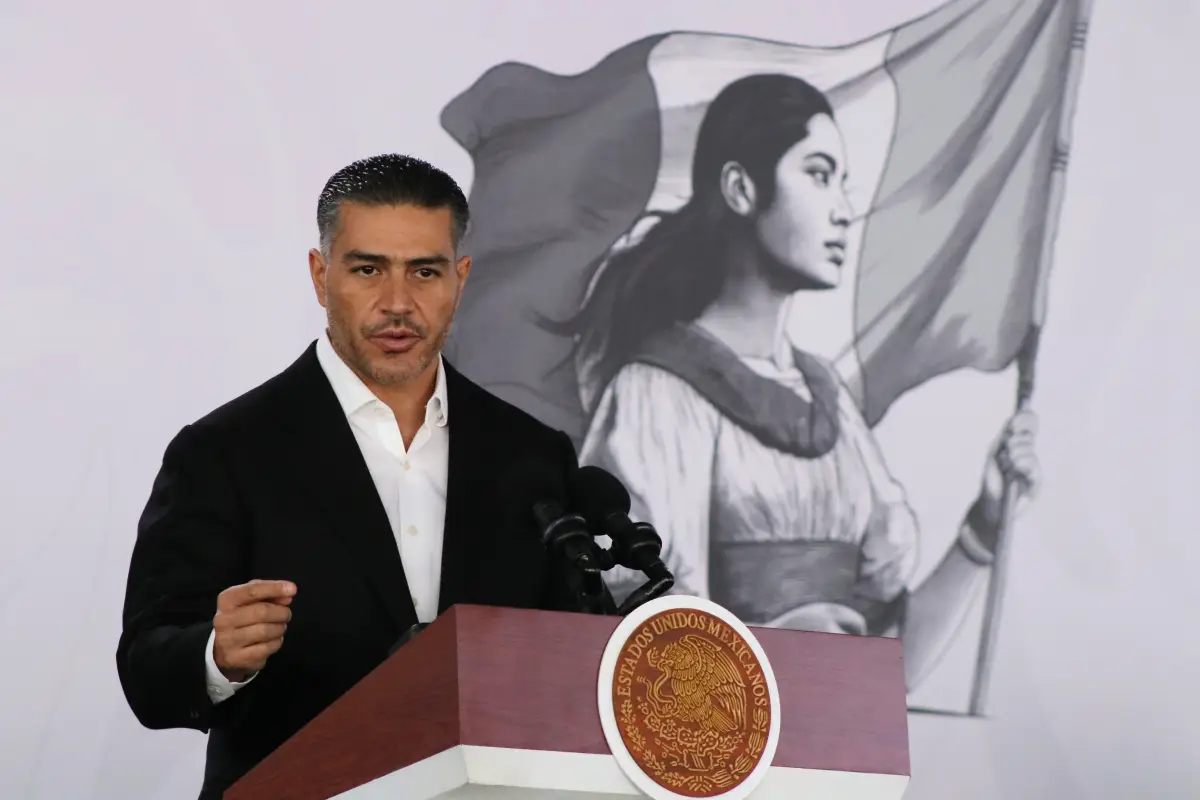El secretario de Seguridad, Omar García Harfuch, habla durante la conferencia mañanera realizada el 24 de julio pasado en la 24 Zona Militar.  