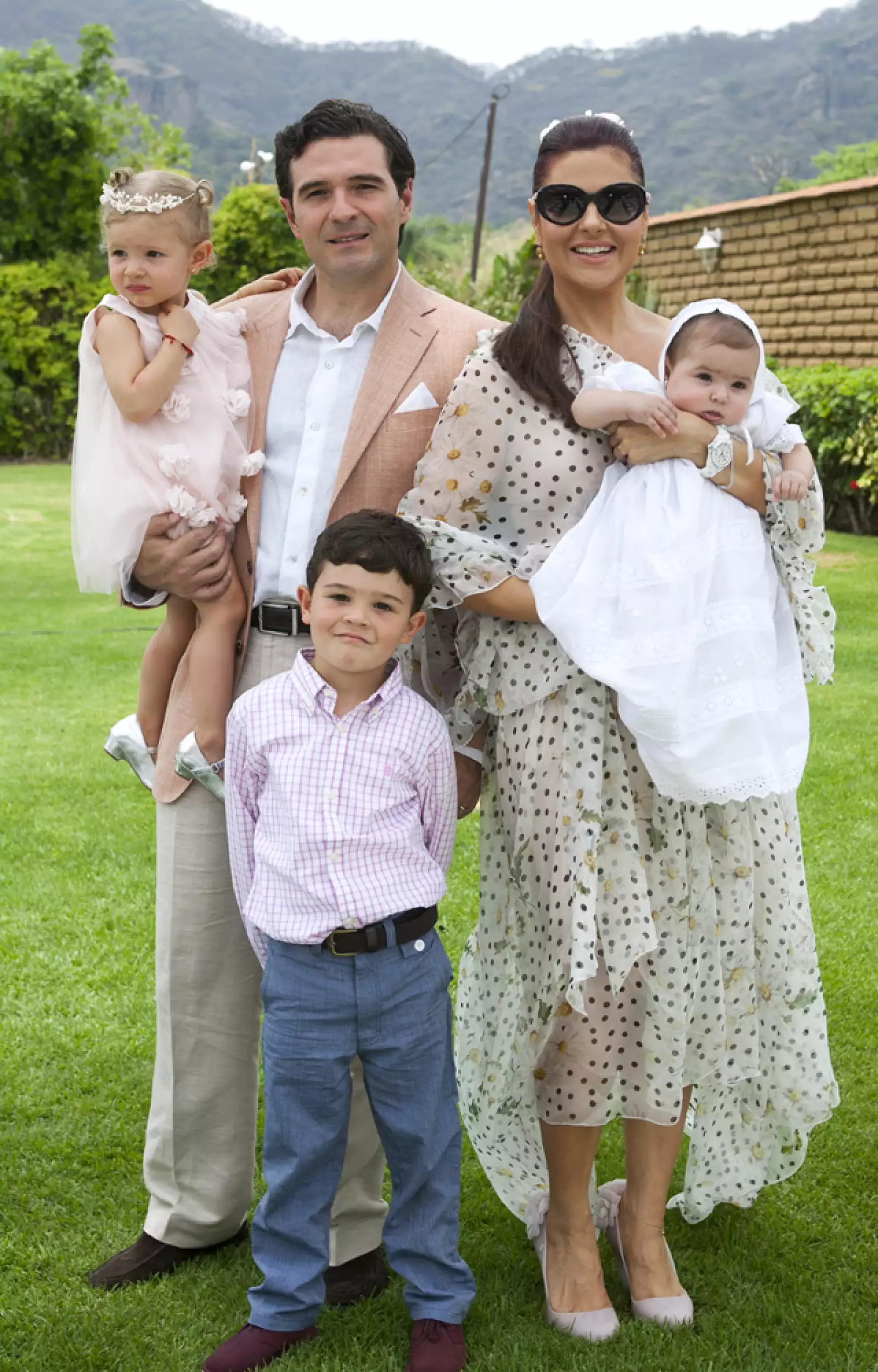 Ángela, Santi y Mónika Constanza son los hermosos hijos de la actriz y su esposo Otto.