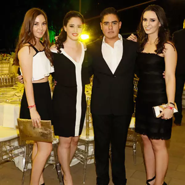 Claudia Fernández, Daniela Orviz, Rubén Bejarano y Andrea Elias