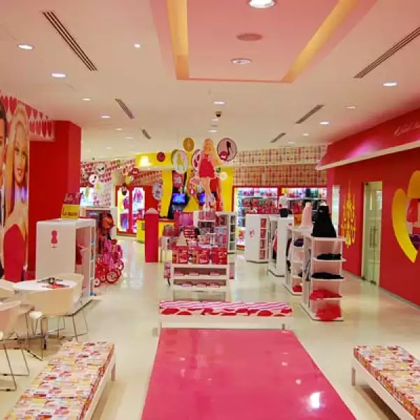 Después, en Barbie Runway podrán lucir prendas y accesorios como una verdadera ‘top model’.