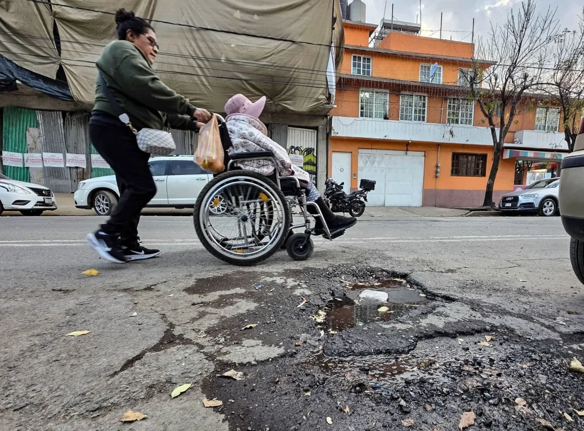 CDMX puede entregar placas para personas con discapacidad.