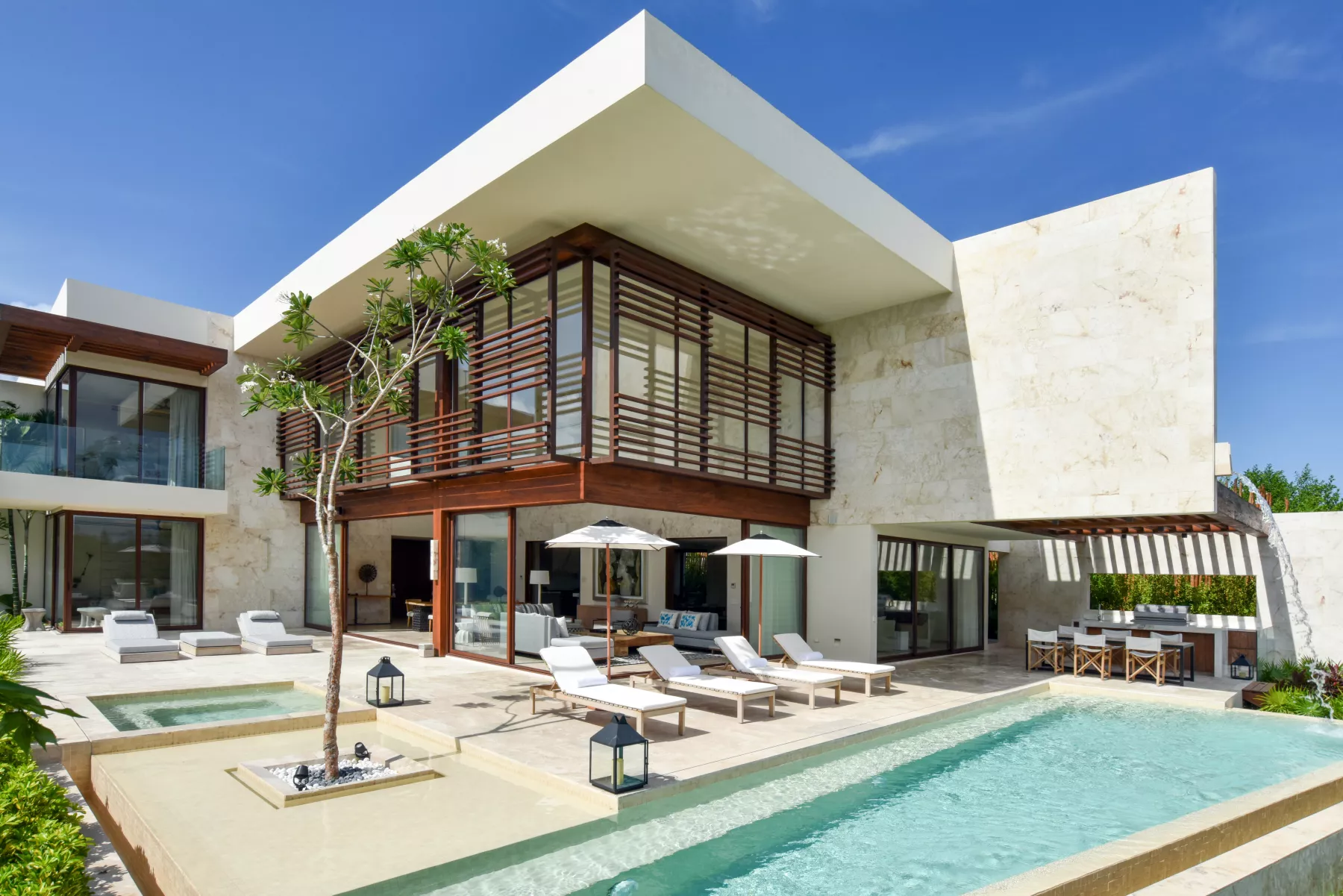 Paraiso Four-Bedroom Villa_Exterior Day_832.jpg
