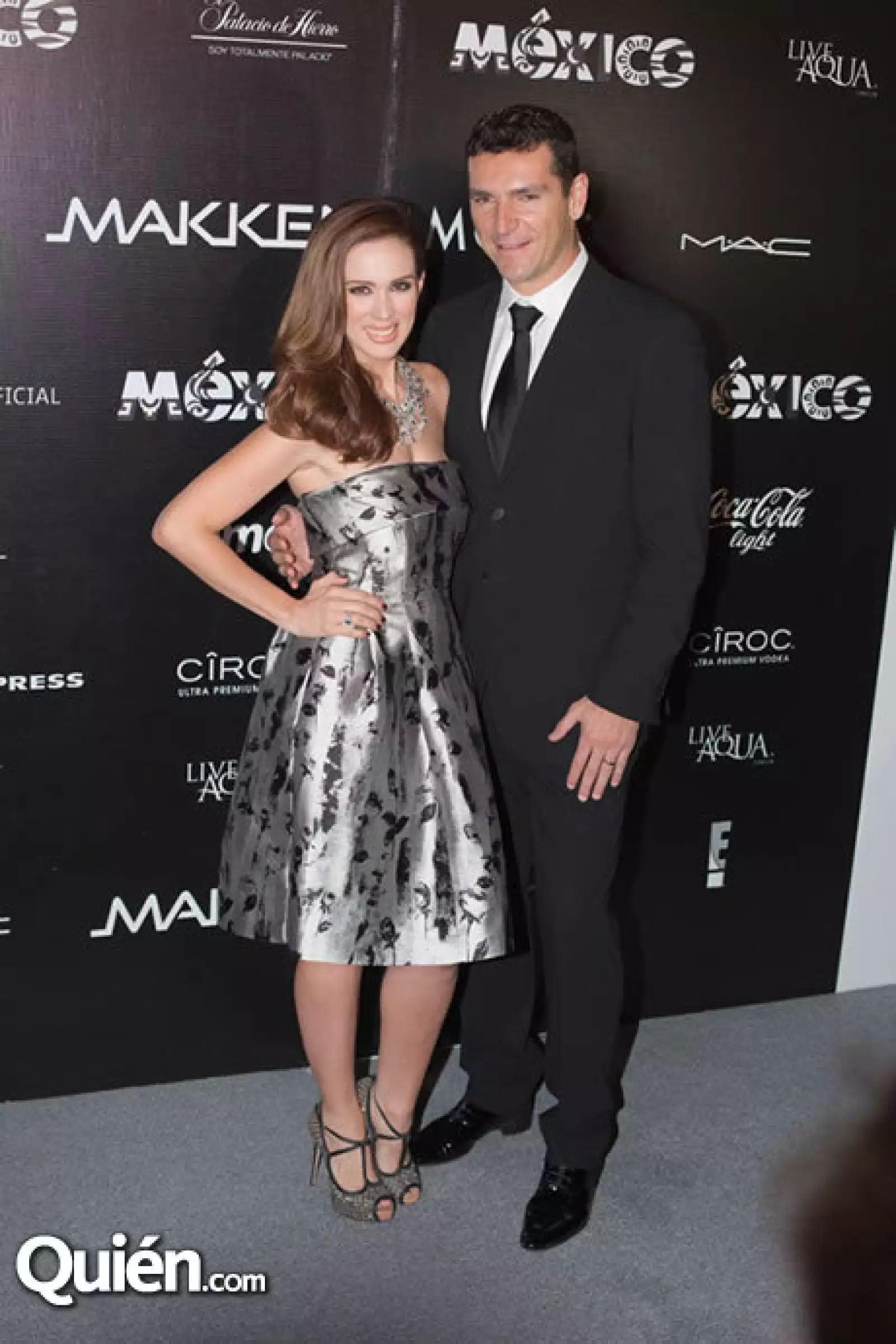 Jaqueline Bracamontes,Martín Fuentes