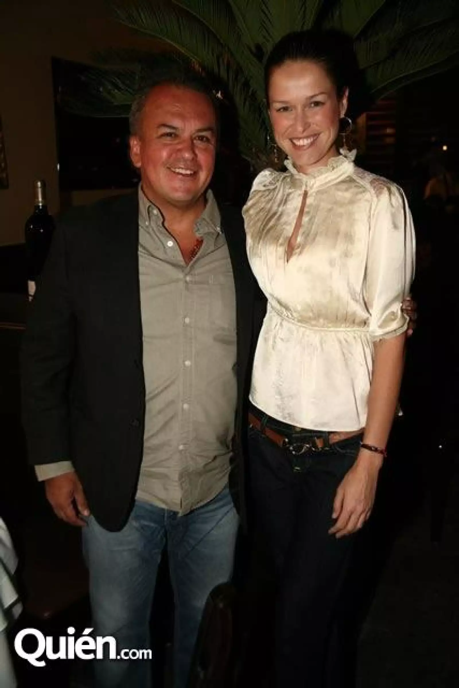 Víctor Bucardo,Xuxú