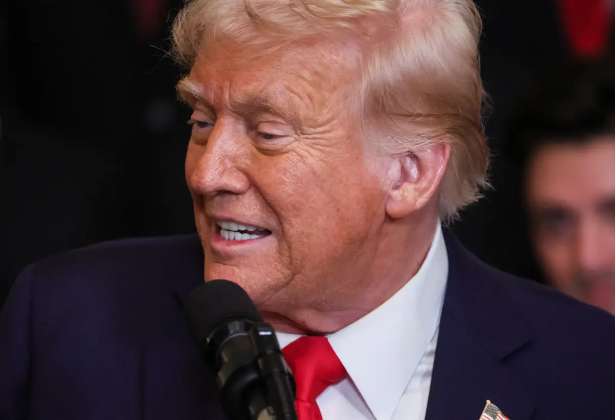 El presidente de los Estados Unidos, Donald Trump, recibe a los campeones de la Copa Stanley de 2024, los Florida Panthers en la Sala Este de la Casa Blanca en Washington, EE. UU., el 3 de febrero de 2025.