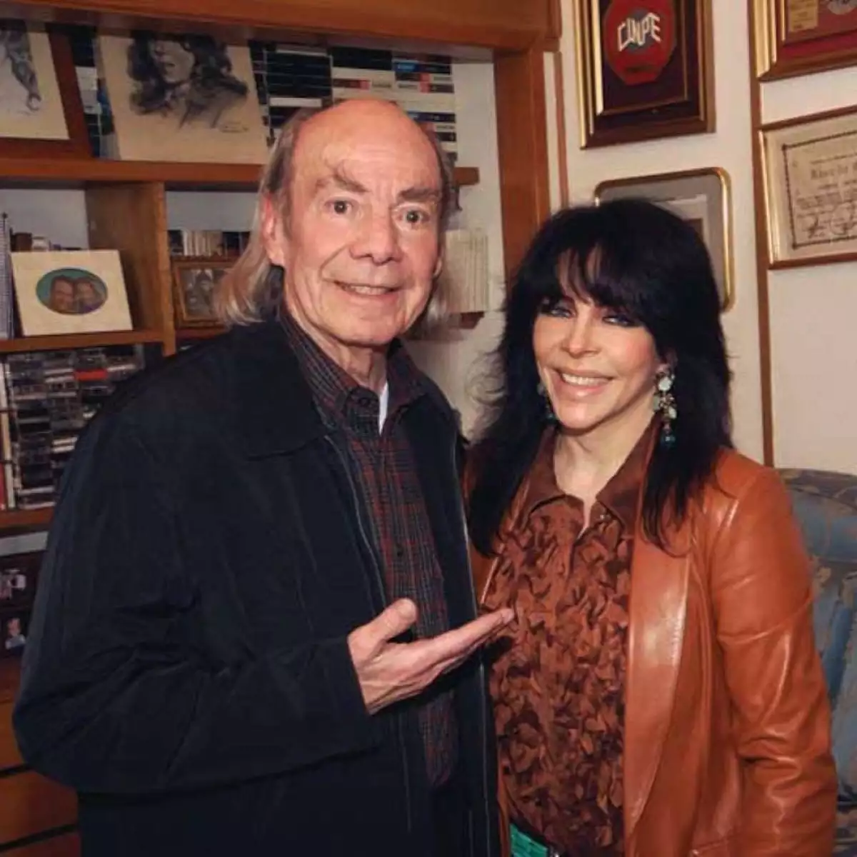 loco-valdes-veronica castro.jpg