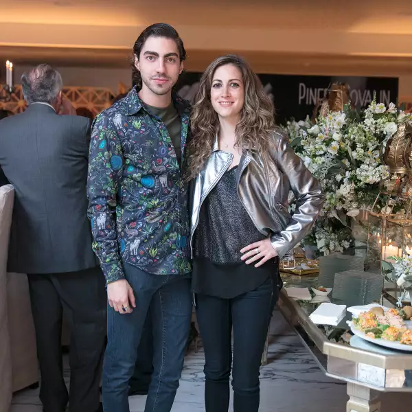 Lanzamiento de las argollas matrimoniales de Pineda Covalín