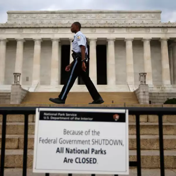 Casi un millón de trabajadores gubernamentales fueron enviados a sus casas sin goce de sueldo.