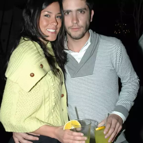 El Cejón festeja a su novia