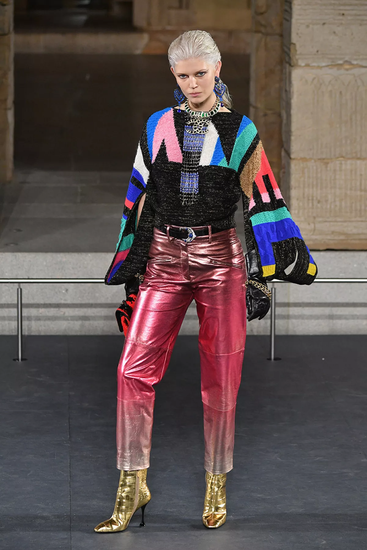 Chanel Metiers D'Art 2018/19 Show - Runway