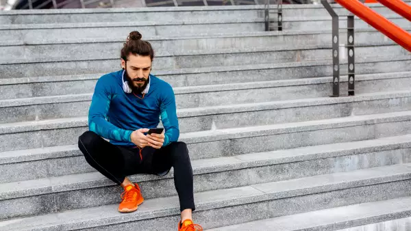 Hacer running en la era digital: ¿la tecnología te ayuda o te distrae?