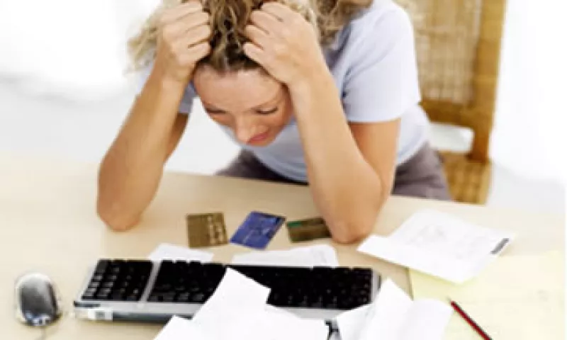 Los bancos están dispuestos a negociar con sus clientes deudores, por lo que los expertos recomiendan, primero que todo, reestructurar. (Foto: Thinkstock)