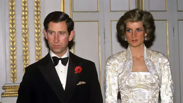 Príncipe Carlos y la princesa Diana