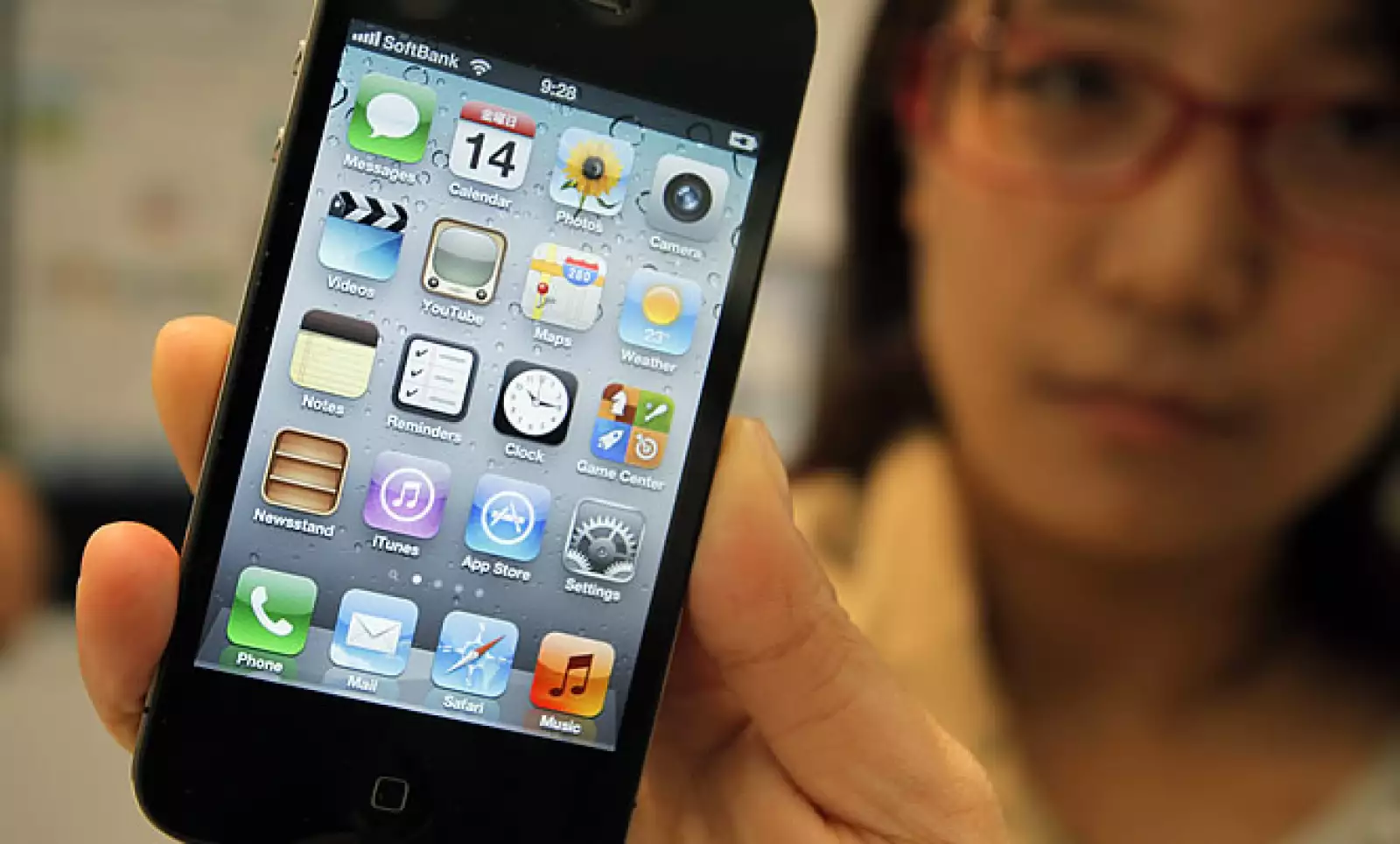 Japón fue el primer país en recibir la última versión del popular ‘smartphone’ creado por Apple.