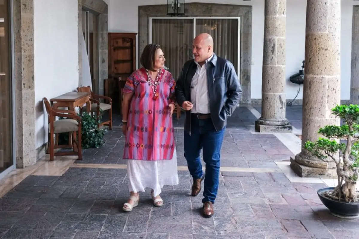 xochitl-enrique-alfaro.jpg