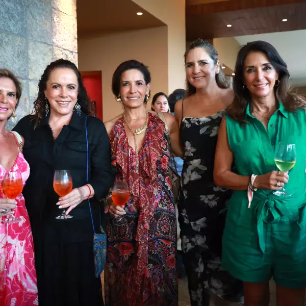 Teresa de la Peña, Alejandra Borja , Susana de la Peña ,Pía G