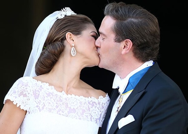 El beso con el que se sello su propia historia de amor.