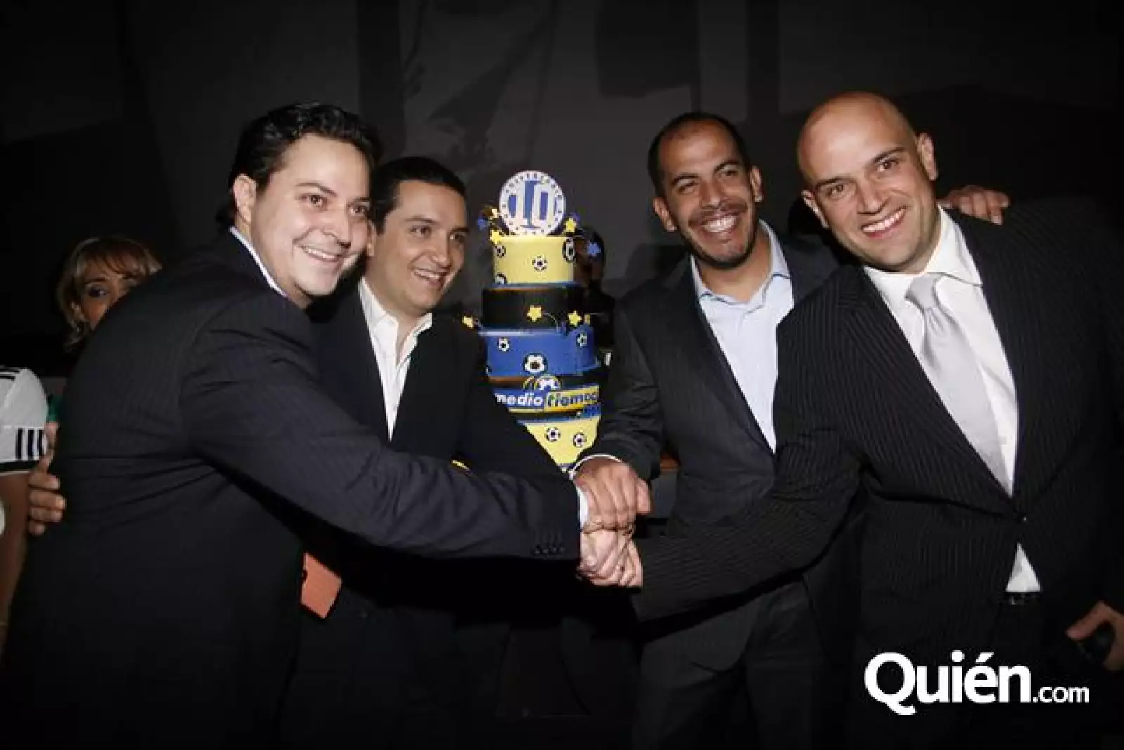 10 años medio tiempo.com