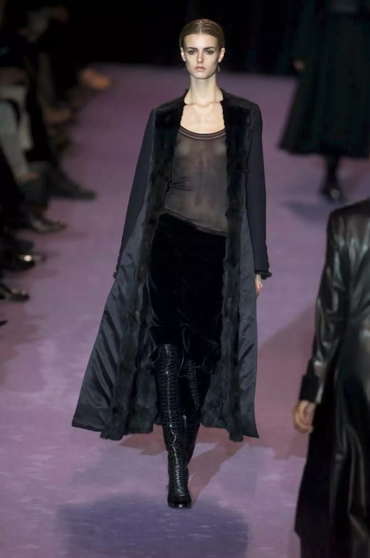 THE TOM FORD DESIGNS FOR THE YVES SAINT LAURENT RIVE GAUCHE AUTUMN/WINTER COLLECTION 2001, PARIS FASHION WEEK, FRANCE