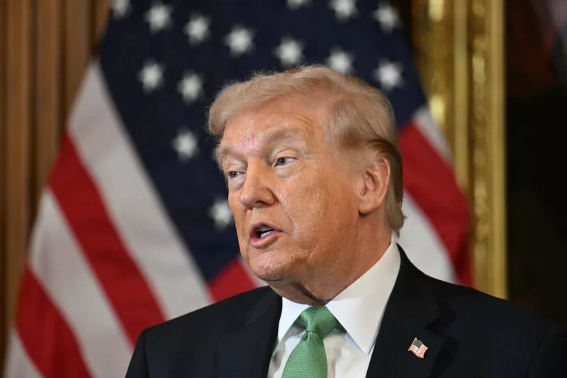 Trump amenaza con atacar plantas de energía de irán