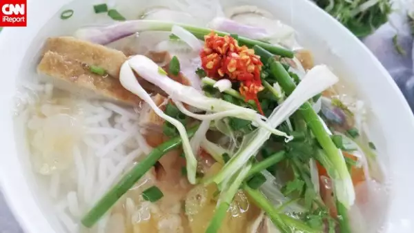 tazón de fideos de medusas