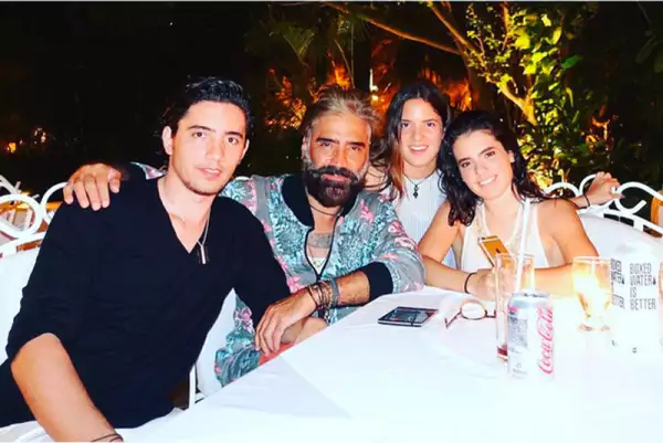 Alejandro-Fernández-hijos