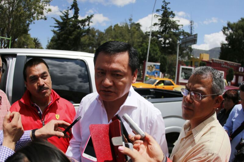 El secretario de Gobernación acudió a votar en Pachuca, Hidalgo.