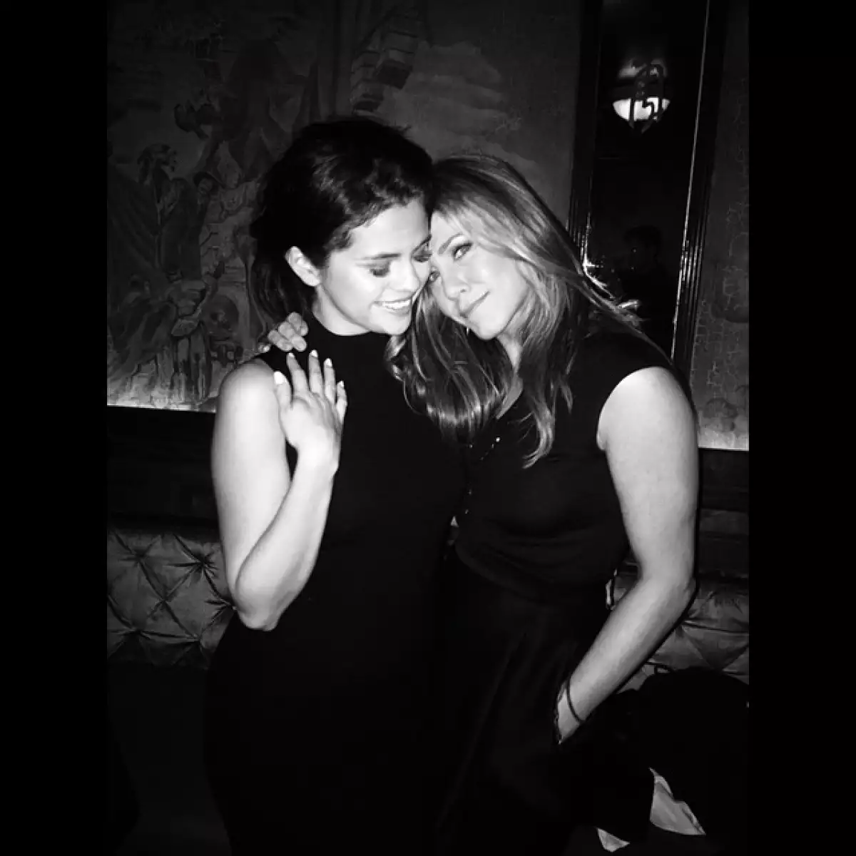 Selena Gomez presumió esta tierna foto con Jennifer Aniston.