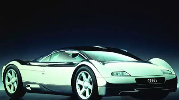 En 1991, Audi el modelo Avus Quattro en el Auto Show de Tokio.