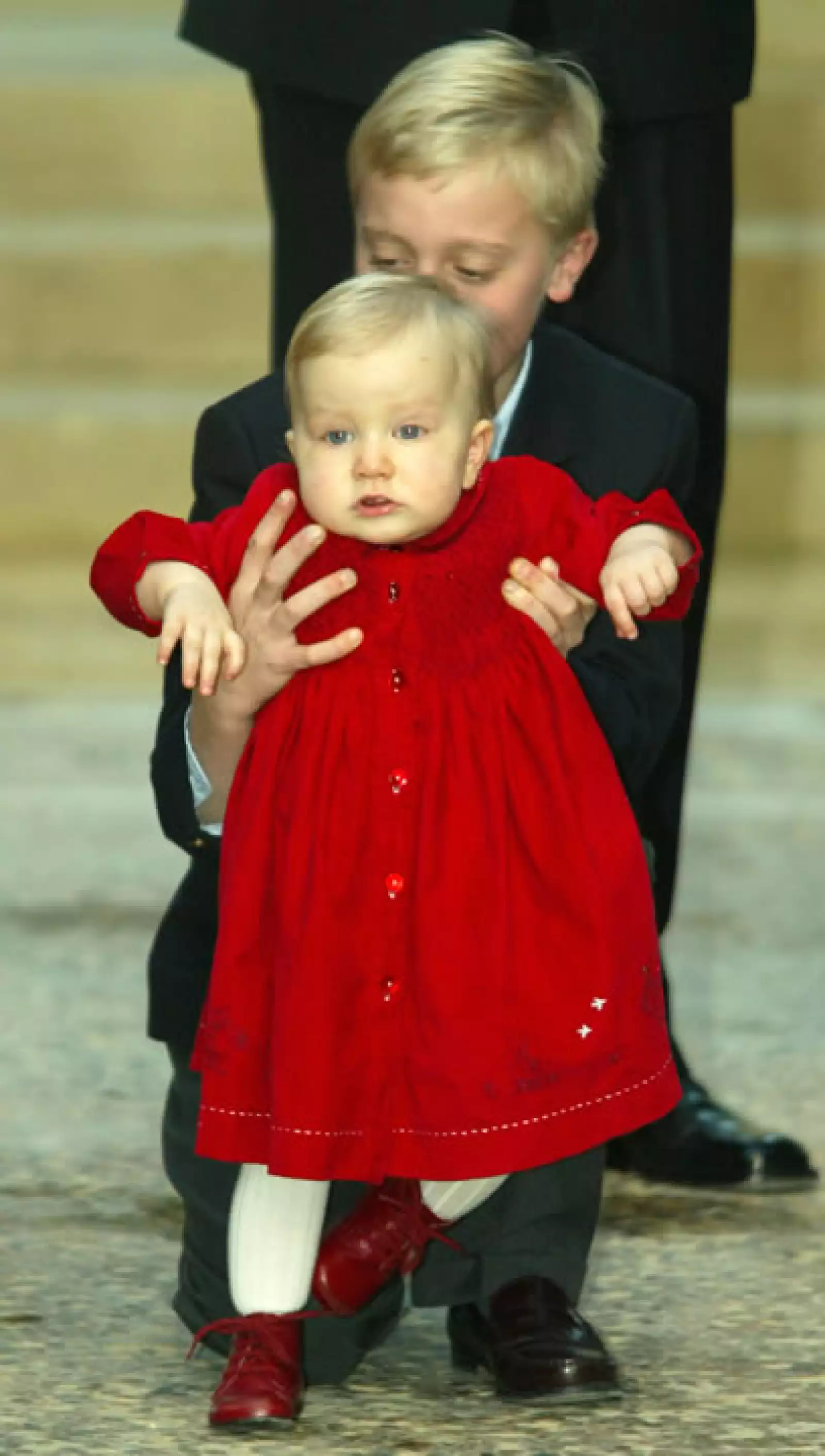 Nació en Anderlecht, Bruselas.
