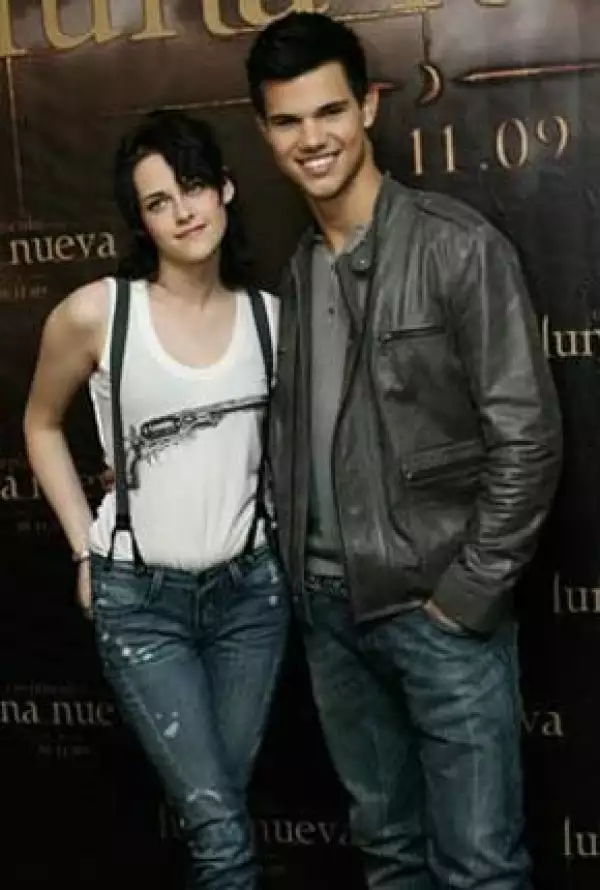 La película Luna Nueva en la que participan ambos actores se estrenará el 20 de noviembre.