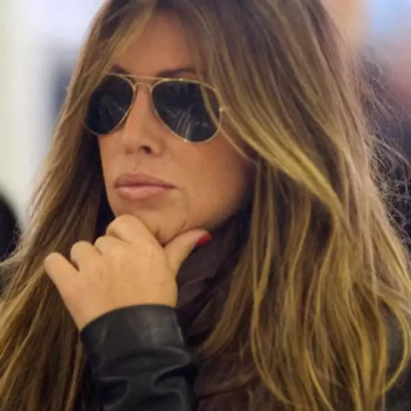 Niega cualquier relación con el golfista, se dice que le pagaron por su silencio.