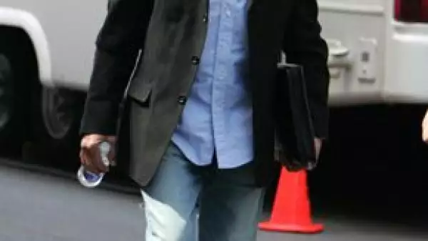 El actor confiesa que su batalla contra un cáncer de páncreas lo ha hecho pasar un "infierno" al tiempo que sigue adelante con su nueva serie de televisión.