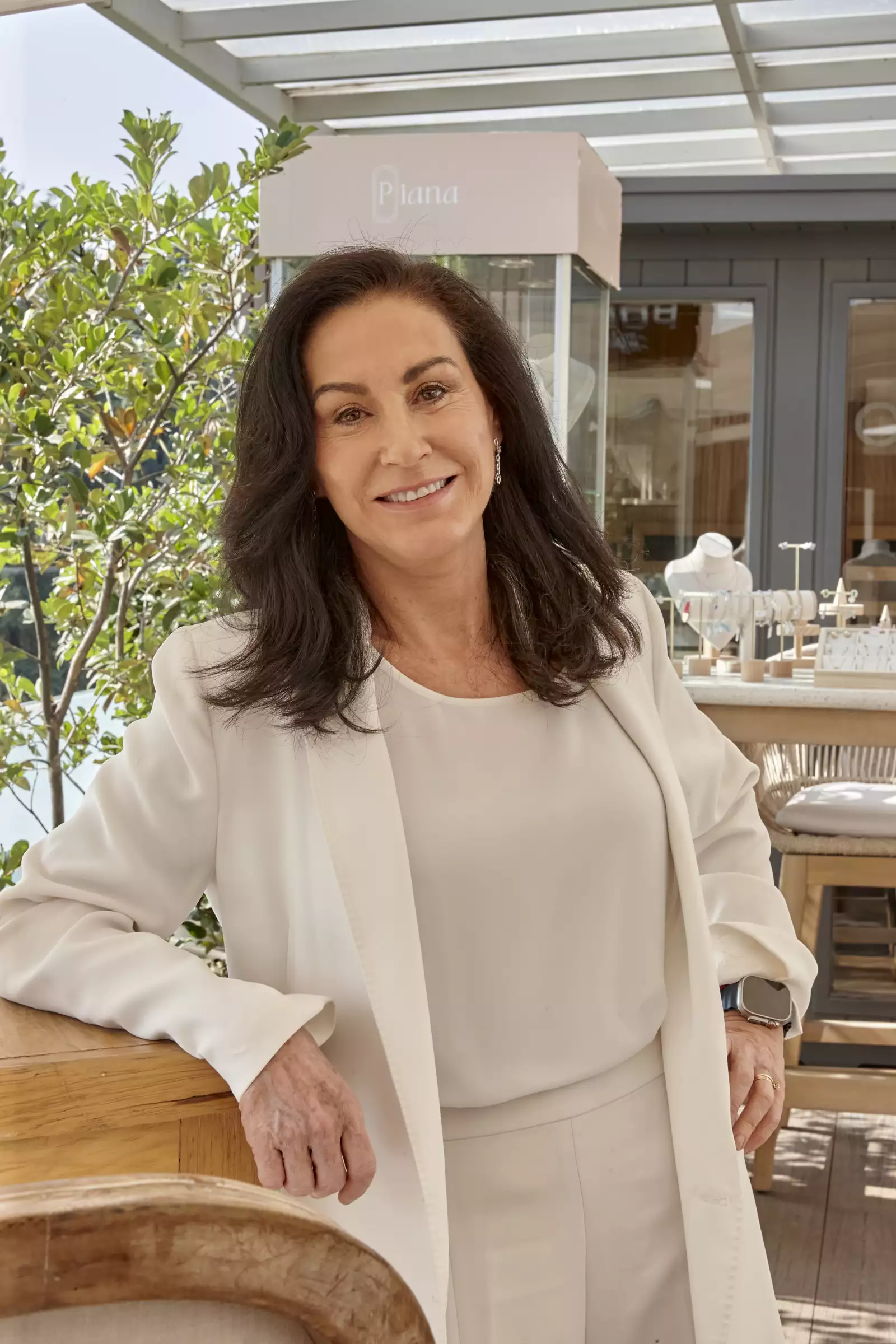 MONICA EVIA.jpg