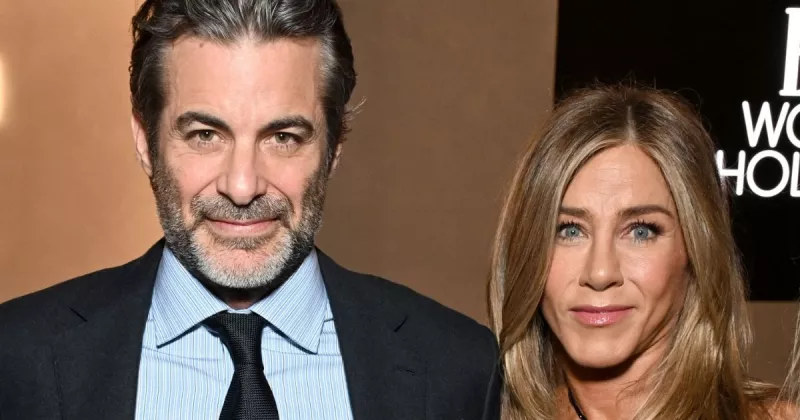Jennifer-Aniston-Jim-Curtis-como-se-conocieron