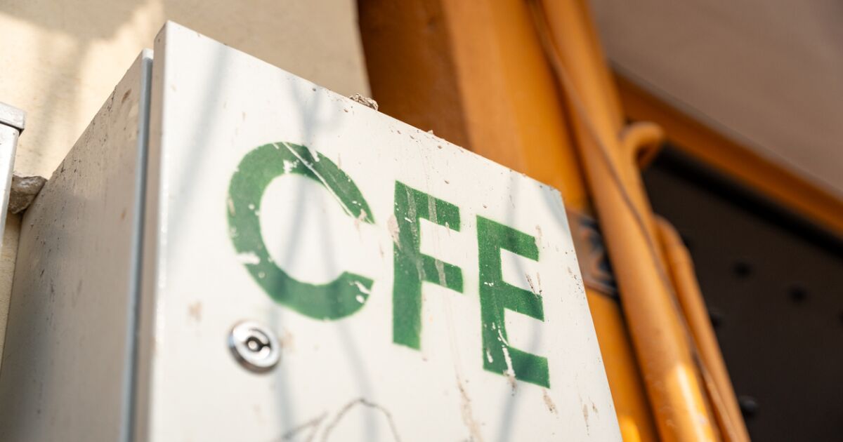 CFE: Moody's rebaja calificación a Baa3 por dependencia estatal