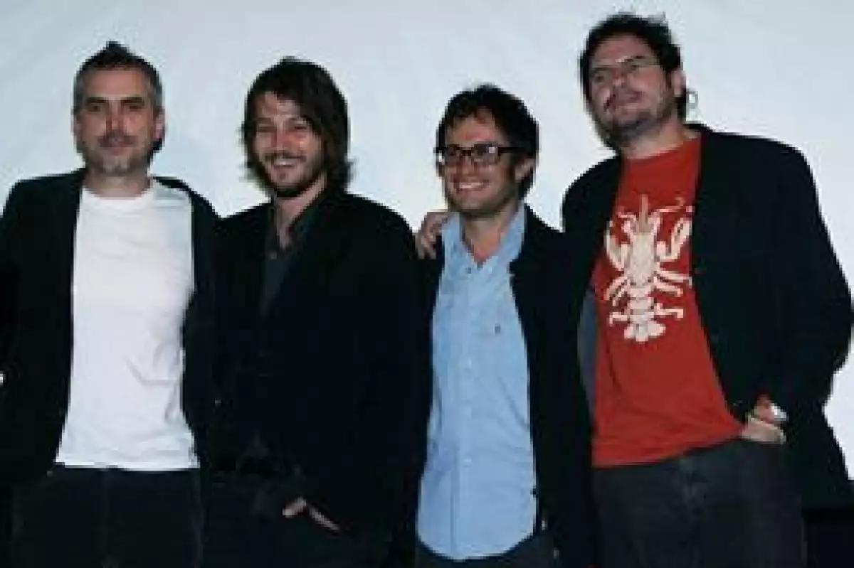 Durante la conferencia realizada en el Festival Internacional de Cine de Morelia, estuvieron presentes Gael, quien la hace del cursi y Diego, el rudo.
