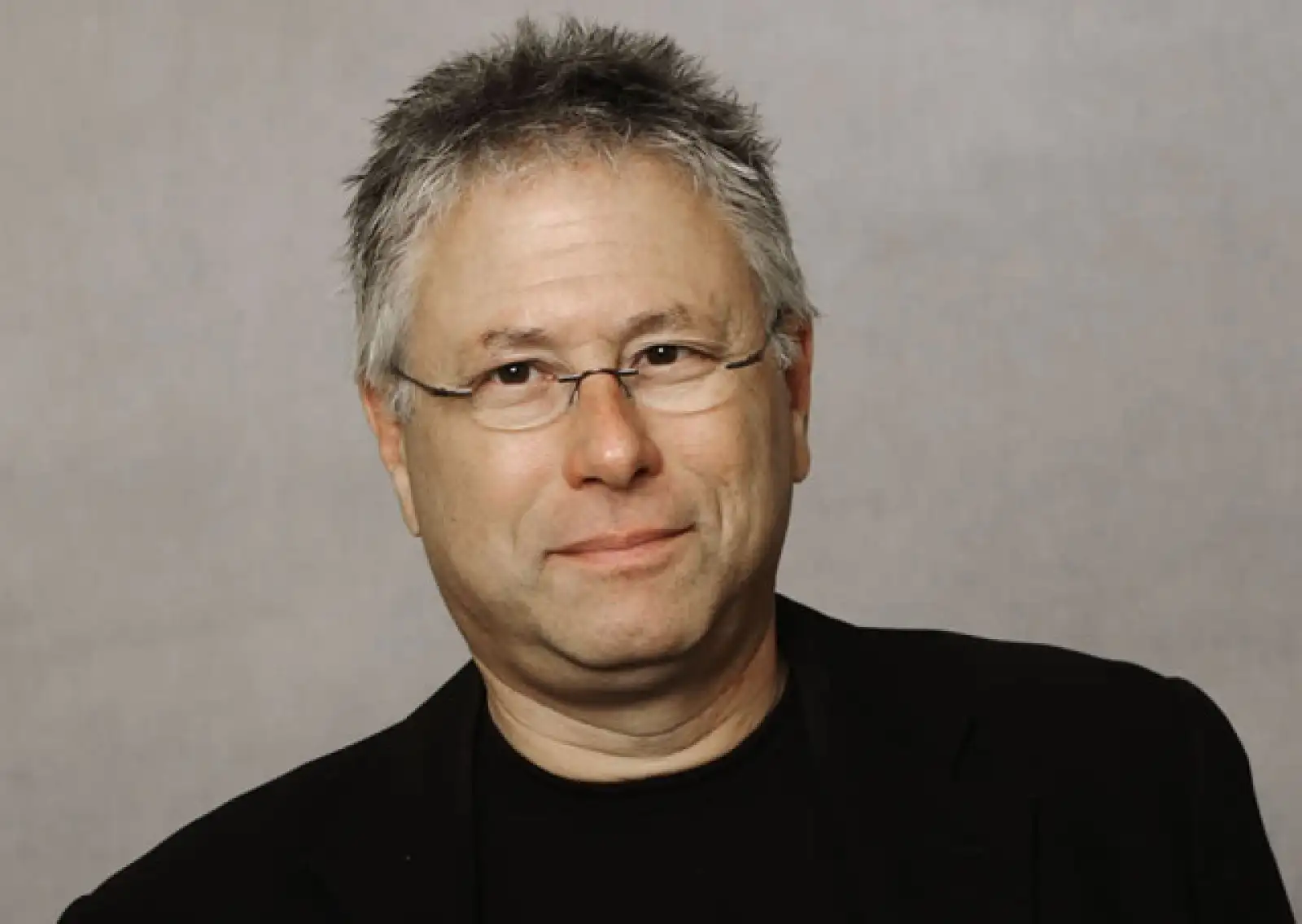 ALAN MENKEN. Está nominado por componer `I See the Light´de la película de Disney `Tangled´.
