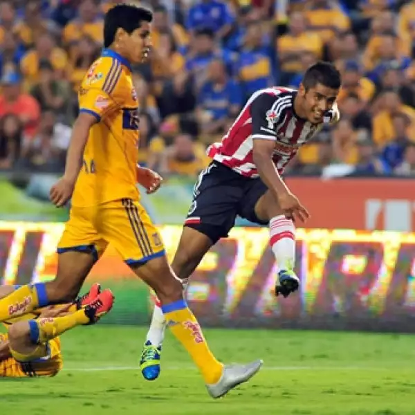 Tigres vs Chivas1