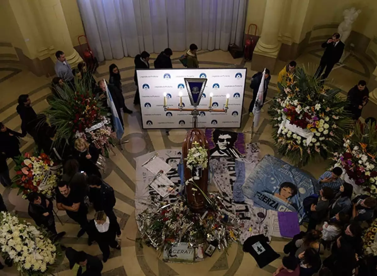 Gustavo Cerati fue despedid por fans y amigos.