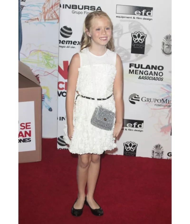 Ayer se llevó a cabo la red carpet de "No se aceptan devoluciones", por ello platicamos con la hija de Juan Carlos Peralta y Greta Jacobson sobre cómo fue debutar en el cine con Eugenio Derbez.