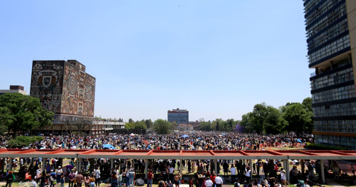 Lisans öğrencileri için 3.600 peso