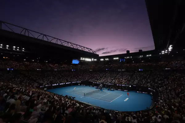Foto abierta del estadio en Melbourne donde se jugó la final del Abierto de Australia 2025.