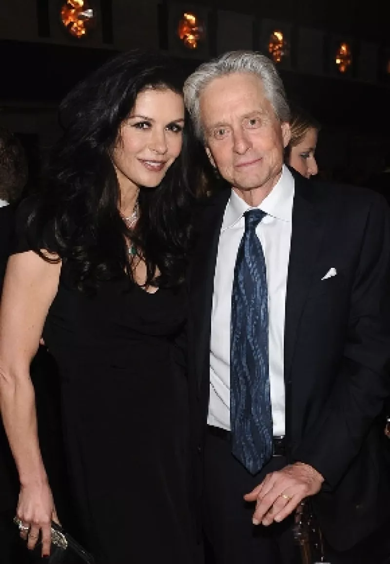 Según confirma la revista "Star", la disolución se da a través de un acuerdo millonario que obliga al actor a dar una indemnización de 300 millones de dólares.